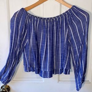 Flowy top - can be worn off the shoulder 💙make offer💙